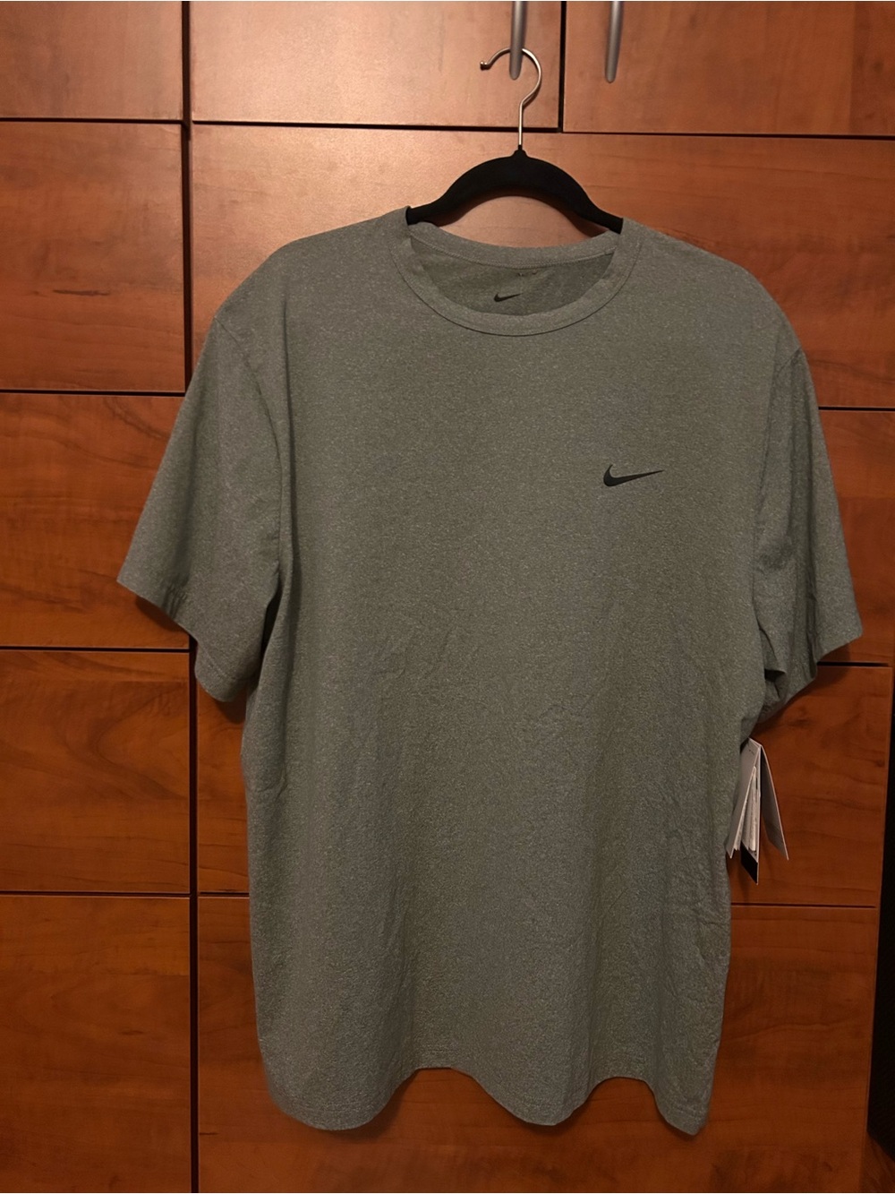NWT Nike Dri-Fit Men’s Grey Short-Sleeve Tee XL